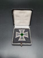 Eisernes Kreuz 1. Klasse 1939 im Etui, Hst. 6. (Fritz Zimmermann, Stuttgart)