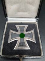 Eisernes Kreuz 1. Klasse 1939 im Etui, Hst. 6. (Fritz Zimmermann, Stuttgart) – Bild 2