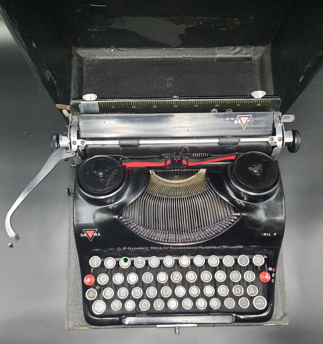 SS-Schreibmaschine Groma Modell N mit Runen Taste der SS