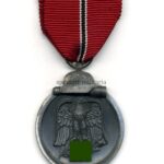 Ostmedaille, Winterschlacht im Osten 1941/42 (Hst. 23 – Arbeitsgemeinschaft für Heeresbedarf in der Graveur & Ziselierinnung, Berlin)