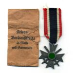 Kriegsverdienstkreuz 2. Klasse 1939 mit Schwertern und Tüte, Hst. 127 - Moritz Hausch A.G., Pforzheim