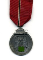 Ostmedaille, Winterschlacht im Osten 1941/42 (Hst. 26 – B.H. Mayer, Pforzheim)