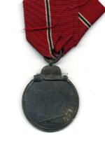 Ostmedaille, Winterschlacht im Osten 1941/42 (Hst. 26 – B.H. Mayer, Pforzheim) – Bild 2