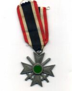 Kriegsverdienstkreuz 2. Klasse 1939 mit Schwertern, Hst. 10 – Förster & Barth, Pforzheim