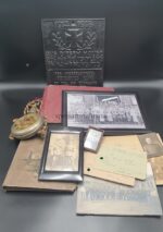 1.Weltkrieg, Nachlass Vizefeldwebel Friedrich Pamp mit Reservistenflasche und Wandtafel gefallen bei Dünaburg (Daugavpils, Lettland)