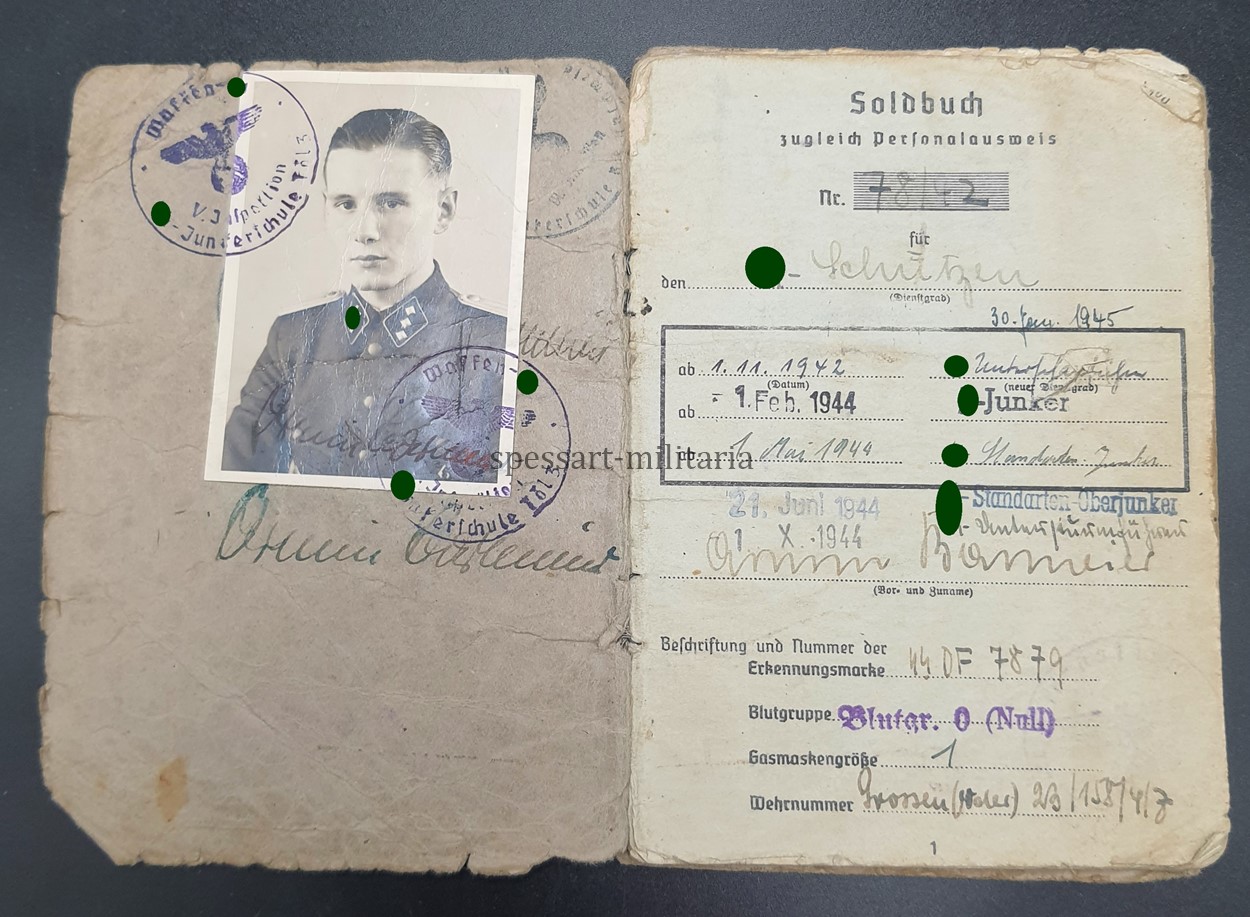 Waffen-SS Soldbuch des SS-Untersturmführers Armin Barmeier aus Wattenscheid, 17.SS-Panzergrenadier-Division "Götz von Berlichingen" Regiment 38