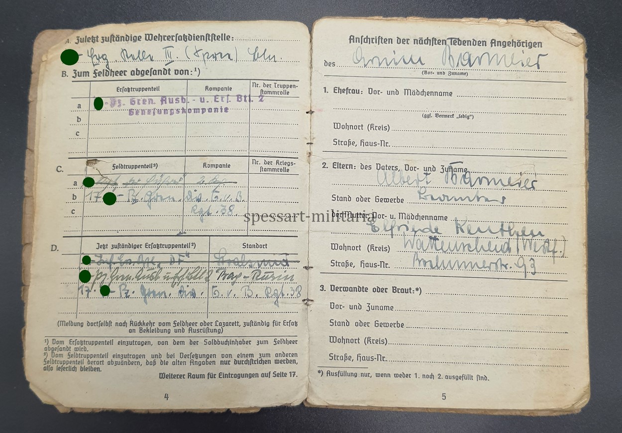 Waffen-SS Soldbuch des SS-Untersturmführers Armin Barmeier aus Wattenscheid, 17.SS-Panzergrenadier-Division "Götz von Berlichingen" Regiment 38