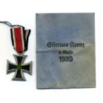Eisernes Kreuz 2. Klasse 1939 mit Verleihungstüte – Hst. 65 (Klein & Quenzer, Oberstein)