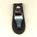 Birnenförmiger Hänger für einen Säbel / Dolch