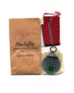 Ostmedaille mit Verleihungstüte, Winterschlacht im Osten 1941/42 (Hst. 3 – Wilhelm Deumer, Lüdenscheid)