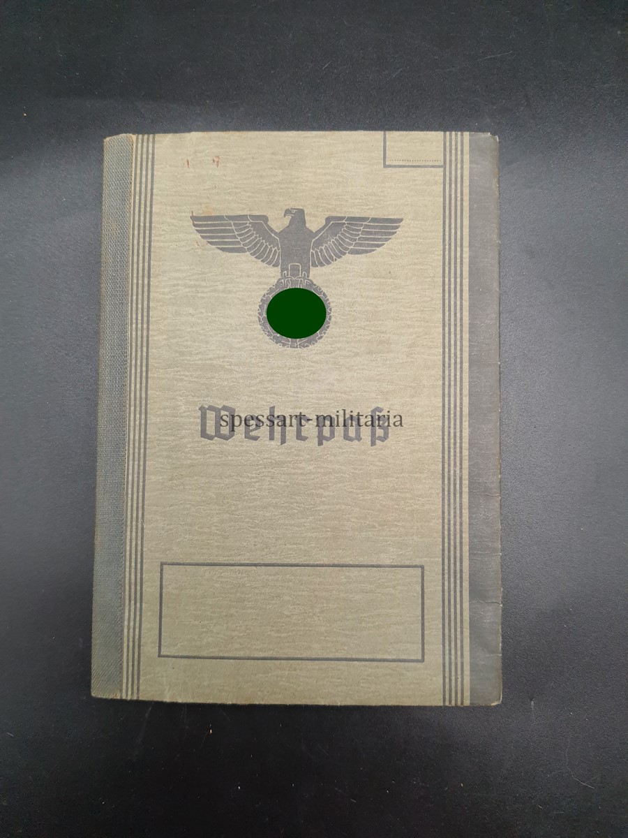20260924_194120 Wehrpass des Karl Rücker aus Dahle (Altena) – Bild 1