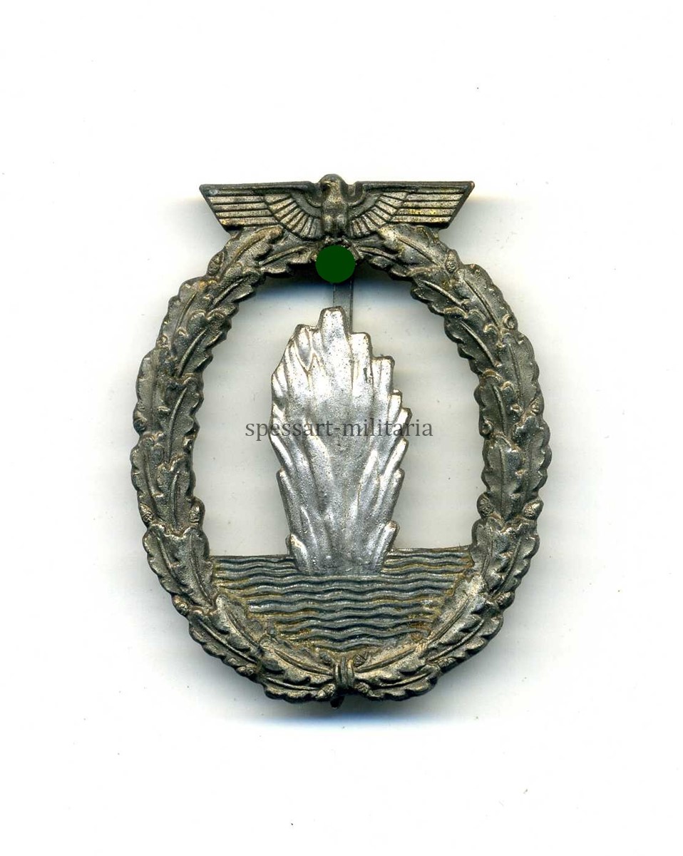 imga064 Kriegsmarine Minensucher-Kriegsabzeichen, Wilhelm Hobacher – Bild 1