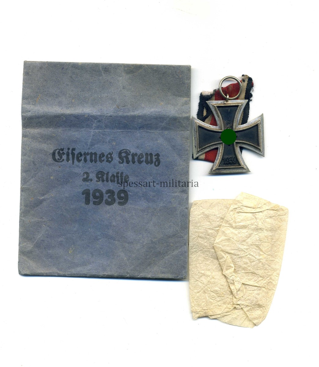 imga156 Eisernes Kreuz 2. Klasse 1939 mit Verleihungstüte – Hst. 109 (Walter & Henlein, Gablonz) – Bild 1