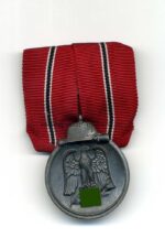 Ostmedaille an Einzelspange, Winterschlacht im Osten 1941/42 (Hst. 109 - Walter & Henlein, Gablonz)