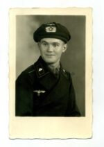 Portrait Wehrmacht Panzer mit früher Panzerschutzmütze (Barett)!