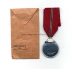 Ostmedaille mit Verleihungstüte, Hst. 65, Winterschlacht im Osten 1941/42 – Bild 2