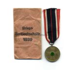 Kriegsverdienstmedaille 1939 mit Tüte, Hst. Rudolf Souval. Wien