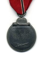 Ostmedaille, Winterschlacht im Osten 1941/42 (Hst. 76 - Ernst L. Müller, Pforzheim) – Bild 2
