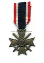 Kriegsverdienstkreuz 2. Kasse 1939 mit Schwertern – Bild 2