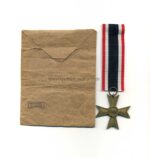Kriegsverdienstkreuz ohne Schwertern 2.Klasse 1939 mit Verleihungstüte, (Hst. 99 - Schwertner & Cie., Granz-Eggenberg) – Bild 2