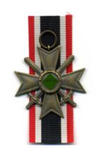 Kriegsverdienstkreuz 2. Klasse 1939 mit Schwertern, Hst. 10 - Förster & Barth, Pforzheim