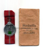Ostmedaille mit Verleihungstüte, Hst. 60, Winterschlacht im Osten 1941/42
