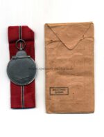 Ostmedaille mit Verleihungstüte, Hst. 60, Winterschlacht im Osten 1941/42 – Bild 2