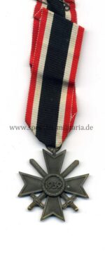 Kriegsverdienstkreuz 2. Kasse 1939 mit Schwertern – Bild 2
