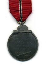 Ostmedaille, Winterschlacht im Osten 1941/42 (Hst. 28 – Eugen Schmidhäussler, Pforzheim) – Bild 2
