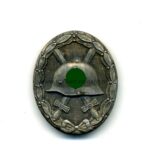 Verwundetenabzeichen in Silber Hersteller 65