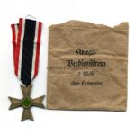 Kriegsverdienstkreuz 2.Klasse 1939 ohne Schwerter mit Verleihungstüte, Hst. 15 - Friedrich Orth, Wien