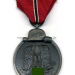 Ostmedaille, Winterschlacht im Osten 1941/42 (Hst. 26 – B.H. Mayer, Pforzheim)