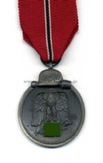 Ostmedaille, Winterschlacht im Osten 1941/42 (Hst. 26 – B.H. Mayer, Pforzheim)