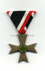 Kriegsverdienstkreuz 2.Klasse ohne Schwertern - Trageweise Österreich