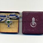 Miniatur Mutterkreuz 2.Stufe Silber, Herst. L/15 in LDO Schachtel 1. Form