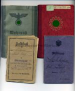 Wehrpass Gruppe mit Soldbuch, Militärpass und DAF Buch aus Siegen