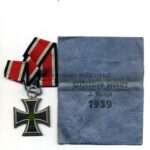 Eisernes Kreuz 2. Klasse 1939 mit Verleihungstüte – Hst. 76 (Ernst L. Müller, Pforzheim)