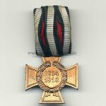 Ehrenkreuz für Kriegsteilnehmer 1914/1918 - Hersteller "Alfred Stübbe, Berlin" an Spange