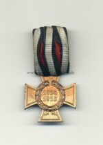 Ehrenkreuz für Kriegsteilnehmer 1914/1918 - Hersteller "Alfred Stübbe, Berlin" an Spange