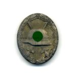 Verwundetenabzeichen in Silber Hersteller 65