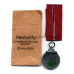 Ostmedaille mit Verleihungstüte, Hst. 3 - "Wilhelm Deumer, Lüdenscheid", Winterschlacht im Osten 1941/42