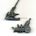 2x Kunststoffabzeichen Winterhilfswerk (WHW) Flak/Artillerie