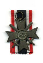Kriegsverdienstkreuz 2. Klasse 1939 mit Schwertern, Hersteller 127 – Bild 2