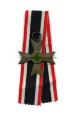 Kriegsverdienstkreuz 2. Klasse 1939 ohne Schwerter, Hst. 107 "Carl Wild, Hamburg"