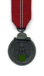 Ostmedaille, Winterschlacht im Osten 1941/42 (Hst. 28 – Eugen Schmidhäussler, Pforzheim) mit 20 im Bandring markiert