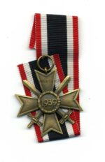 Kriegsverdienstkreuz 2. Klasse 1939 mit Schwertern, Hst. 65 – Klein & Quenzer, Idar Oberstein – Bild 2