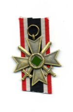 Kriegsverdienstkreuz 2. Klasse 1939 mit Schwertern, Hst.100