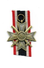 Kriegsverdienstkreuz 2. Klasse 1939 mit Schwertern, Hst.100 – Bild 2