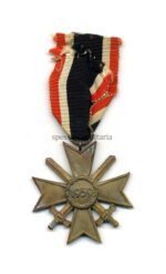 Kriegsverdienstkreuz 2. Klasse 1939 mit Schwertern, Hst. 101 – Rudolf Tham, Gablonz – Bild 2