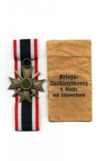 Kriegsverdienstkreuz 2. Klasse 1939 mit Schwertern und Verleihungstüte, Hst 87 - Roman Palme, Gablonz